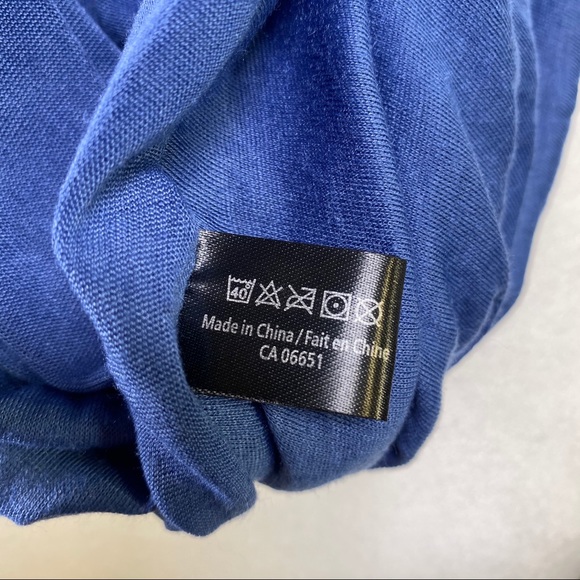 ⭐️SEE NEW LISTING⭐️Hot Steps Blue Foulard Scarf - Picture 5 of 6